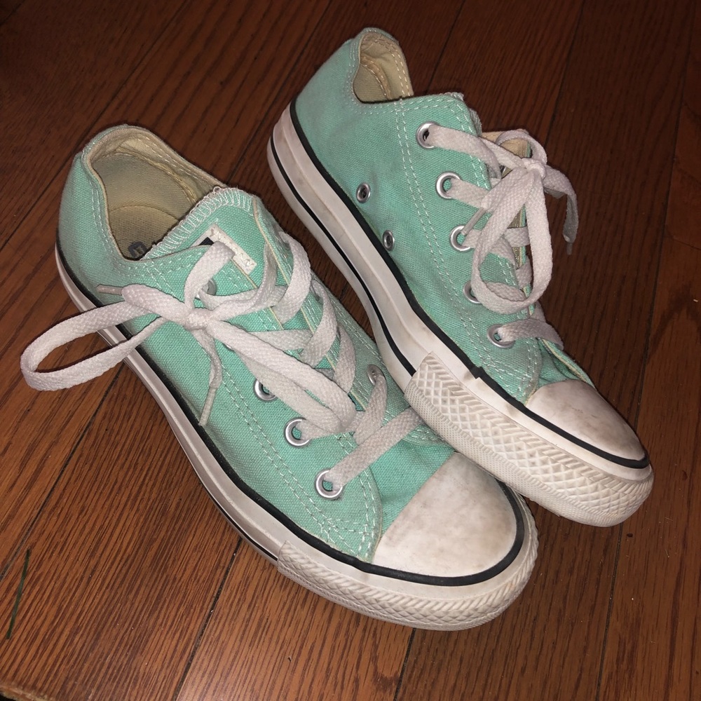 Mint converse
